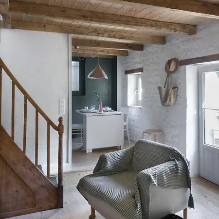 Du Presbytere D'envaux, Ravissante Maison De Charme *