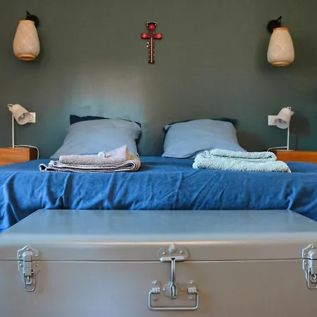 Vakantiehuis Du Presbytere D'envaux, Ravissante Maison De Charme *