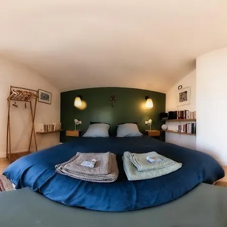 Du Presbytere D'envaux, Ravissante Maison De Charme Vakantiehuis