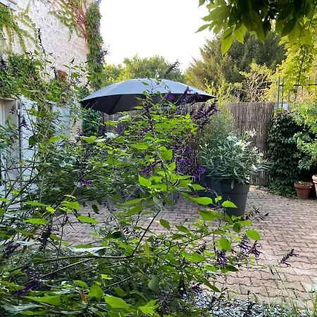 Du Presbytere D'envaux, Ravissante Maison De Charme Port-dʼEnvaux