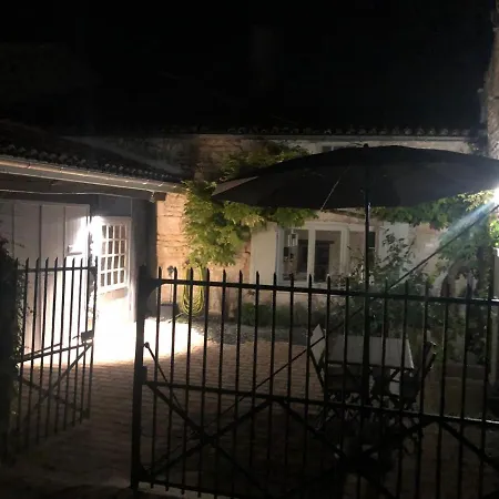 Du Presbytere D'envaux, Ravissante Maison De Charme Port-d'Envaux