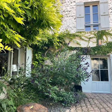 Du Presbytere D'envaux, Ravissante Maison De Charme *