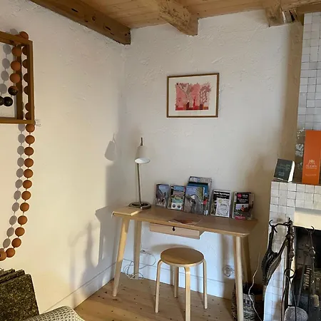 Vakantiehuis Du Presbytere D'envaux, Ravissante Maison De Charme